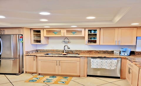Full size kitchen
