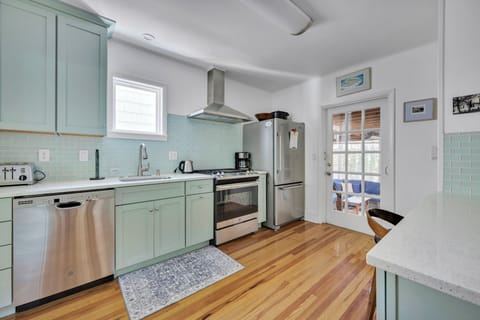 Another view of kitchen