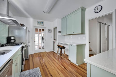 Another view of kitchen