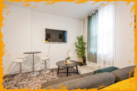 Apt. 2F-12