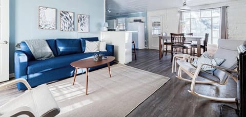 Unwind in our cozy living room with a glass of award-winning wine from Flat Creek Winery. Enjoy your favorite shows on the smart TV with Netflix streaming.