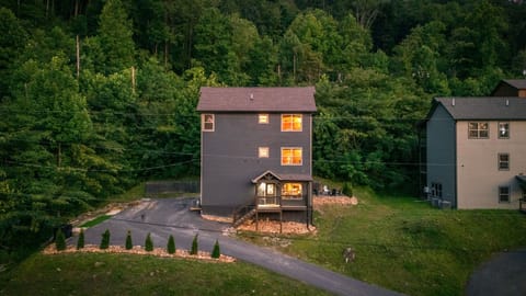 Peaceful wooded surroundings offering privacy and a touch of mountain serenity.