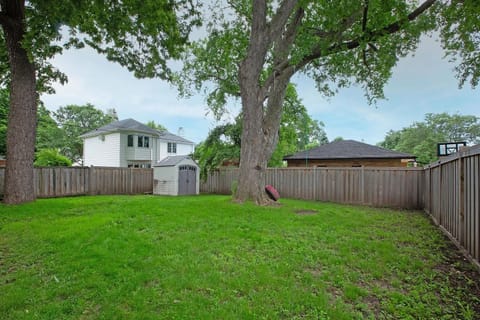 Roseville City Home Yard