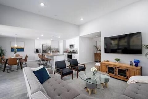 Plenty of seating in Living Room/Kitchen area