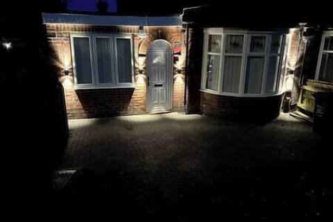 Dd8f7db5 db5b 4e8f baaa ad7e52eb90dd