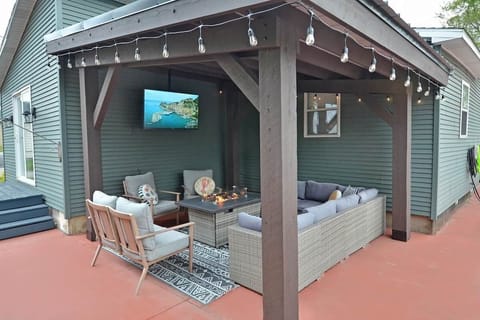 Outdoor Covered Patio w/ 55” Outdoor TV & YouTube TV