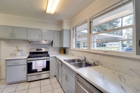 Kitchen | Cooking Basics | Keurig Coffee Maker