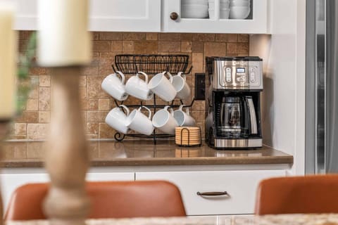 Coffee lovers are in luck as this rental provides coffee. There are also cute cafes a short distance away.