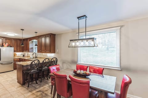 Additional counter seating