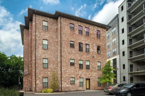 Welcome to Charming Nashville at the 1865!