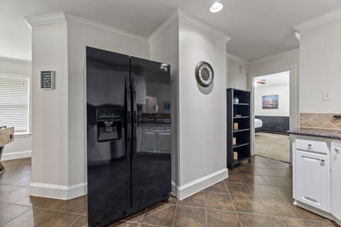 Fully Equipped: Modern appliances and everything you need to cook at home.