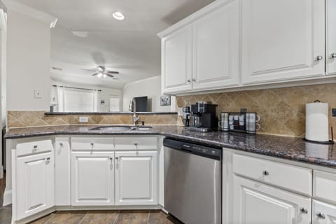 Fully Equipped: Modern appliances and everything you need to cook at home.