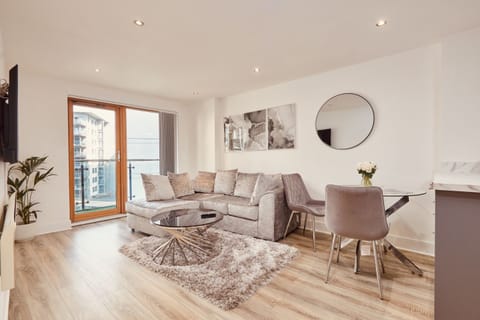 Living Room / Lounge