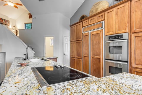 Kitchen | 1st Floor | Drip & Nespresso Coffee Makers | Air Fryer