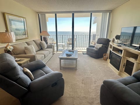 Welcome to Royal Garden 1111!