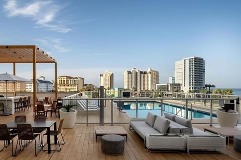 Rooftop Pool with Loungers & Bar (Bar is open Thu-Sat, 5PM-11:30PM)