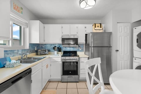 Updated kitchen with everything you'll need to prepare your favorite meals