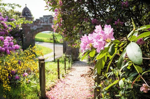 front path to garden gate