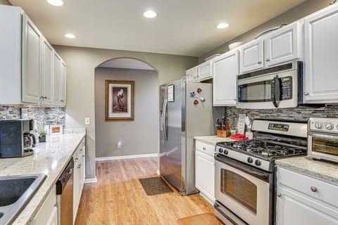 Kitchen | Main Level