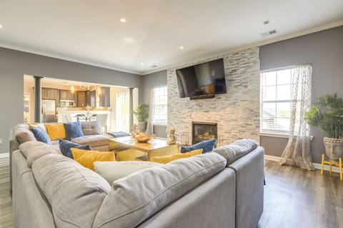 Fairburn Vacation Rental | 5BR | 3.5BA | Stairs Required | 3,600 Sq Ft