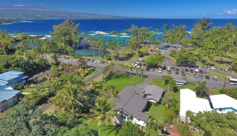 Barefoot Beach House and Richardson Beach Park with Mauna Kea in the background.