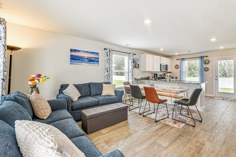 Ocean Isle Beach Vacation Rental | 3BR | 2BA | 1,182 Sq Ft | 1 Step to Access