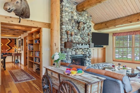 Living Room - The fireplace is currently unavailable for guest use as we await repairs.