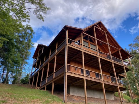 Aska Highlands Lodge 