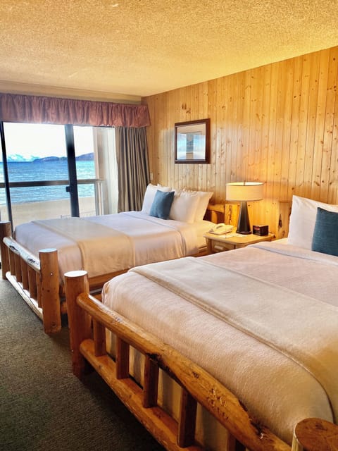 Unit with 2 Queen size beds