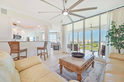 DN905 - The living offer gorgeous gulf view