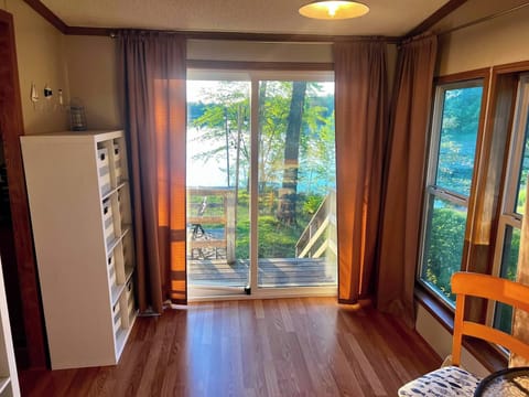 Foyer/walkout to the rear deck.