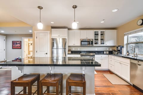 Kitchen | Drip Coffee Maker