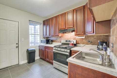 Kitchen | Blender | Drip Coffee Maker | Air Fryer | Cooking Utensils