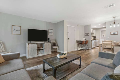 Living room features SmartTV