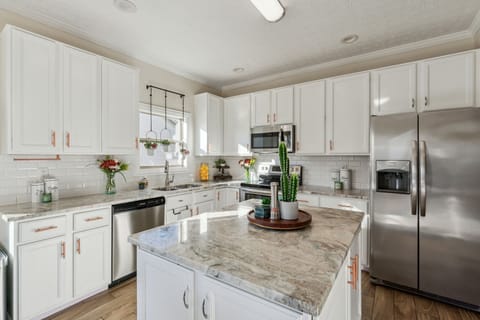 Kitchen Overview - Snacking Island and Appliances