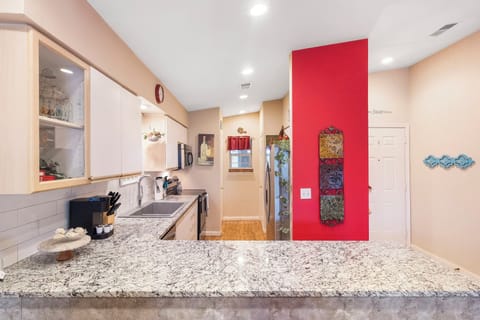 Fully equipped kitchen