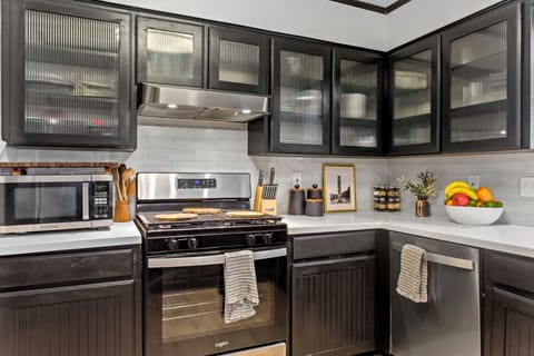One of the most mentioned features in reviews: a truly well-stocked kitchen.