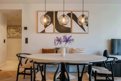 Styling dining room