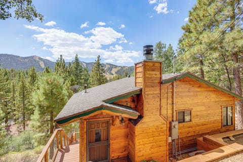 Big Bear Lake Vacation Rental | 3BR | 2BA | Stairs Required | 975 Sq Ft