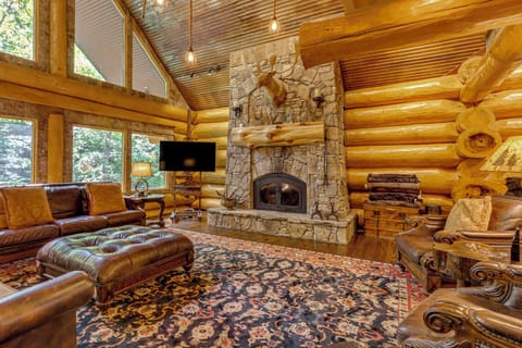 Ranger Vacation Rental | 5BR | 4BA | 4,544 Sq Ft | 3 Steps Required