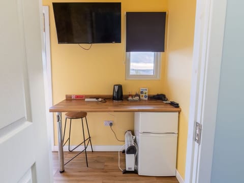 Water, Plant, Property, Sky, Swimming Pool, Azure, Building, Grass, Rectangle, Shade