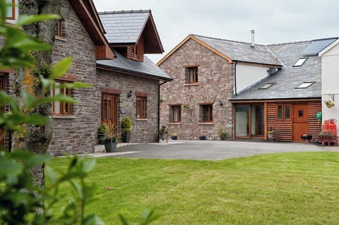 Oak Barn