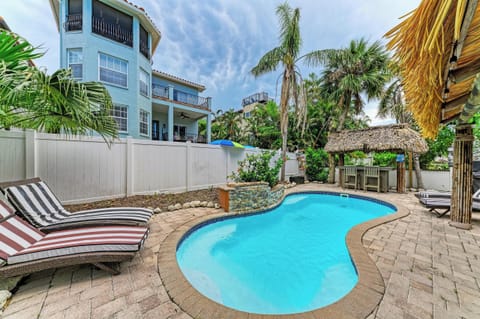 Tuscan Tides Pool (2)