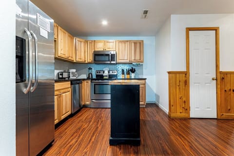 Gatlinburg Mansion's fully-equipped kitchen