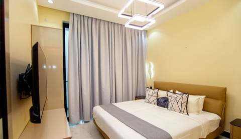King size bed