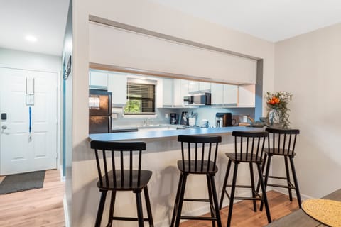 Additional counter seating