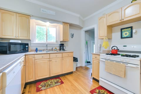 Kitchen | Cooking Basics | Drip Coffee Maker | Toaster | Main Level