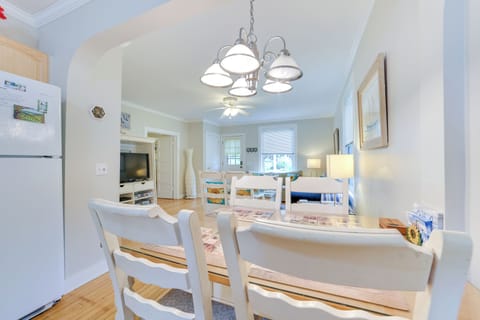 Dining Area | Main Level