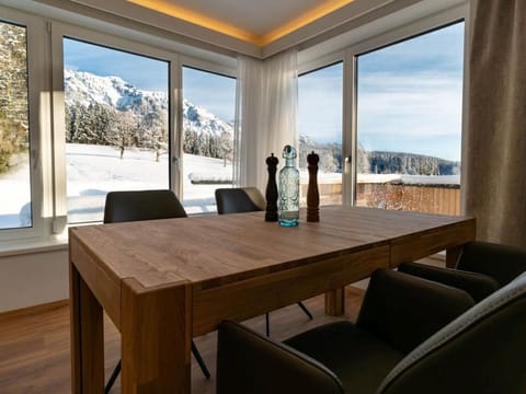 Buntspecht - 2 bedrooms, bathroom - Waldrand Apartments Apartment in Schladming