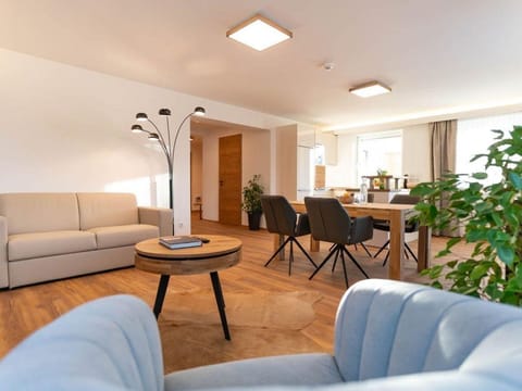 Blue tit - 2 bedrooms, 2 bathrooms - Waldrand Apartments Apartment in Schladming